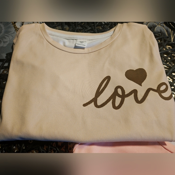 SHEIN Love Print Long Sleeve Tees - Pink and Cream 7 - Picture 3 of 4